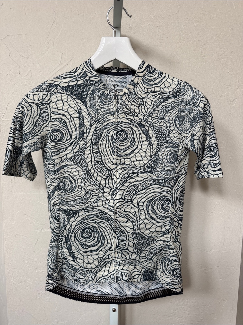 Pearl Izumi | Woman’s Cycling Shirt | NWT | Blue-White | L
